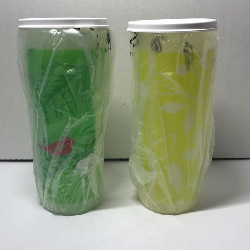 New Tupperware Winter Tumblers Set of 2 #5107